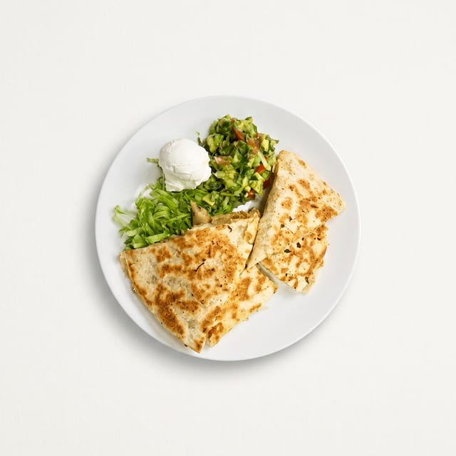 Quesadilla de Pollo / Chicken Quesadilla.