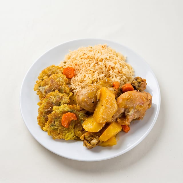 Pollo Guisado / Stewed Chicken.