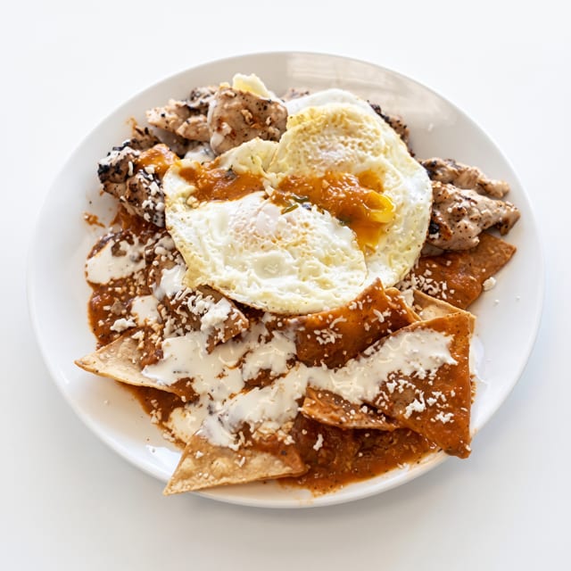 Chilaquiles Rojos o Verdes / Red or Green Chilaquiles.